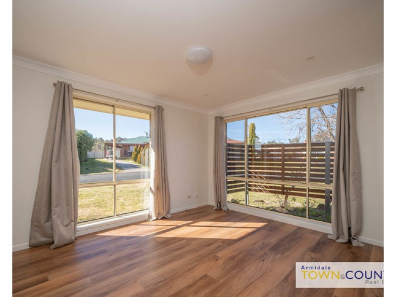 10 Ishbell Drive, Armidale NSW 2350