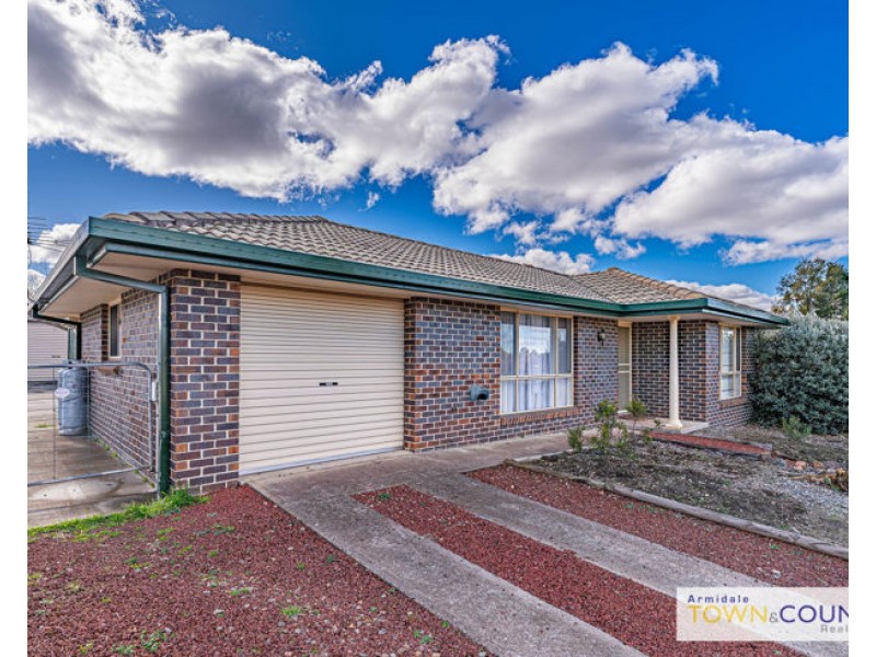 12 Evangelene Crescent, Armidale NSW 2350
