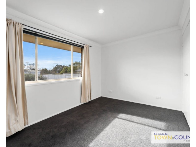 12 Evangelene Crescent, Armidale NSW 2350