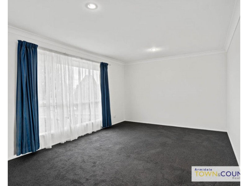 12 Evangelene Crescent, Armidale NSW 2350