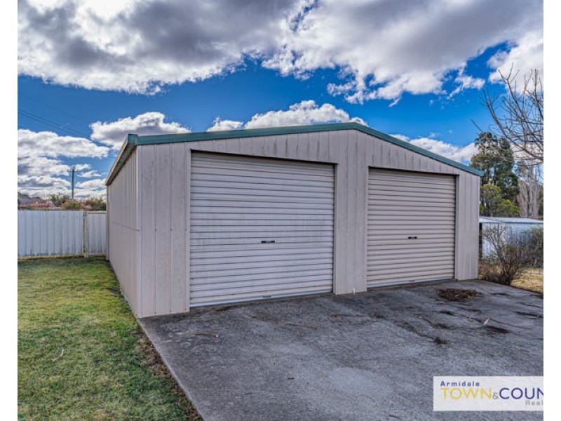 12 Evangelene Crescent, Armidale NSW 2350