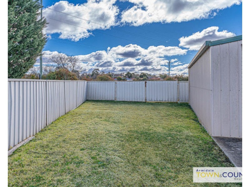 12 Evangelene Crescent, Armidale NSW 2350