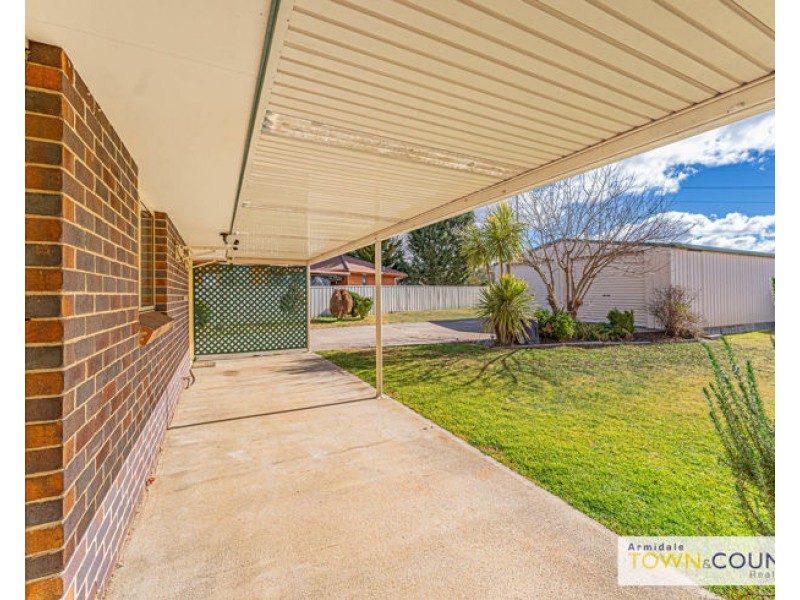 12 Evangelene Crescent, Armidale NSW 2350
