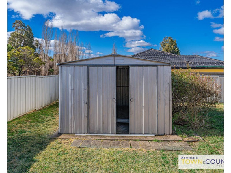 12 Evangelene Crescent, Armidale NSW 2350
