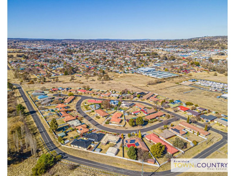 12 Evangelene Crescent, Armidale NSW 2350