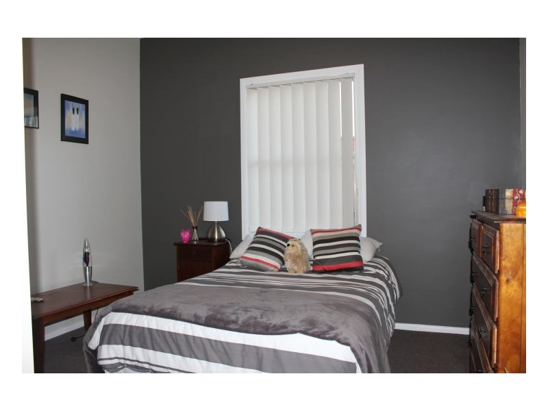 8 Marne Street, Guyra NSW 2365