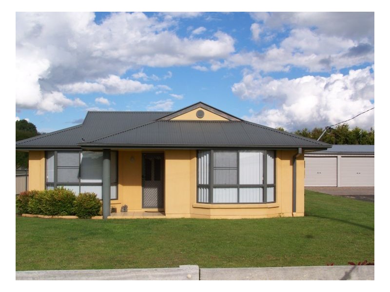 132 Ollera Street, Guyra NSW 2365