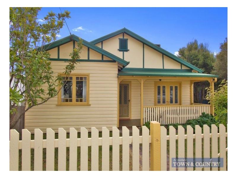 211 Dumaresq Street, Armidale NSW 2350