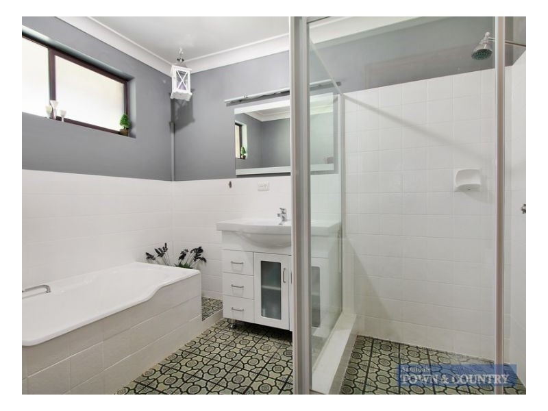 79 Pinegrove, Armidale NSW 2350