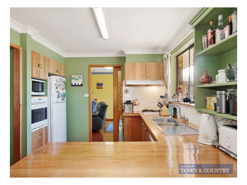 79 Pinegrove, Armidale NSW 2350