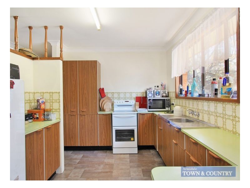 8 Hawthorne, Armidale NSW 2350