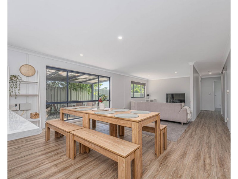 2/6 Grills Place, Armidale NSW 2350