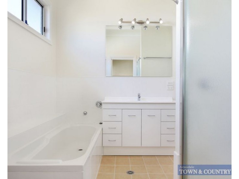 135 Mann Street, Armidale NSW 2350