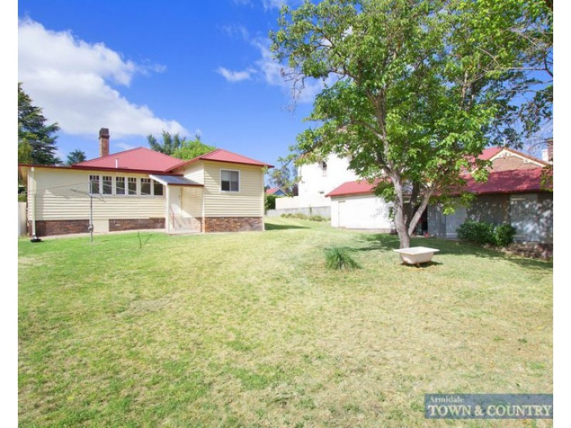135 Mann Street, Armidale NSW 2350