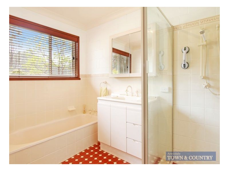 73 Kintyre Road, Armidale NSW 2350