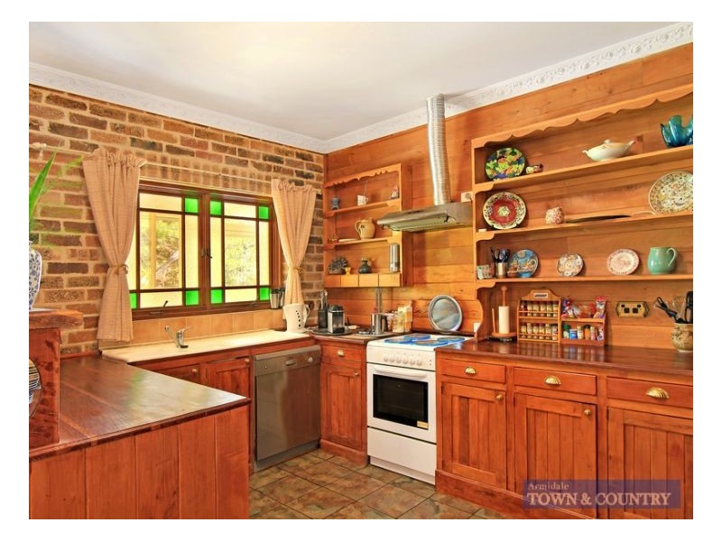 6 Vincent Street, Uralla NSW 2358