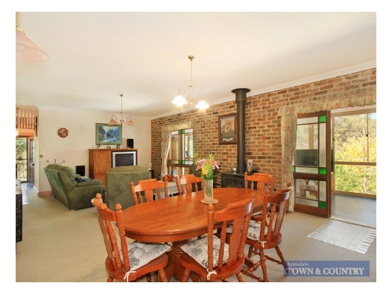 6 Vincent Street, Uralla NSW 2358