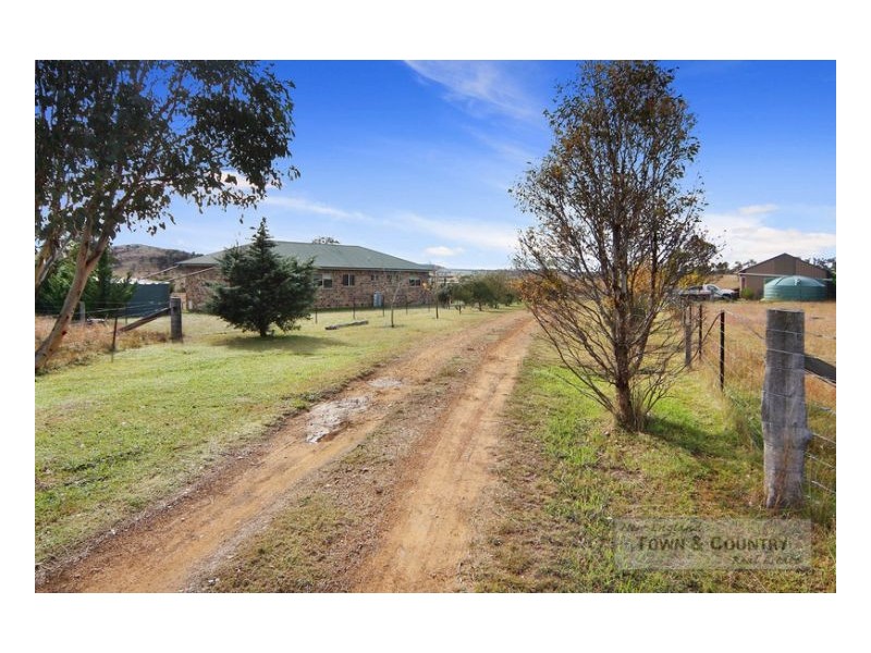 90 Milne Road, Armidale NSW 2350