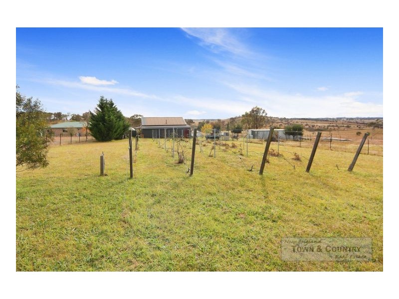 90 Milne Road, Armidale NSW 2350