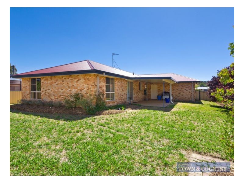 21 Aldred Avenue, Armidale NSW 2350