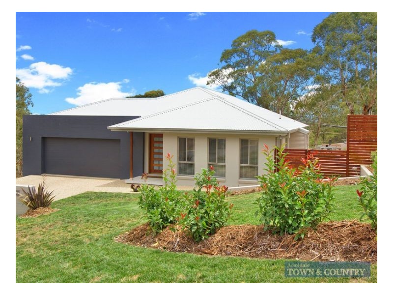 14 Illallangi Close, Armidale NSW 2350