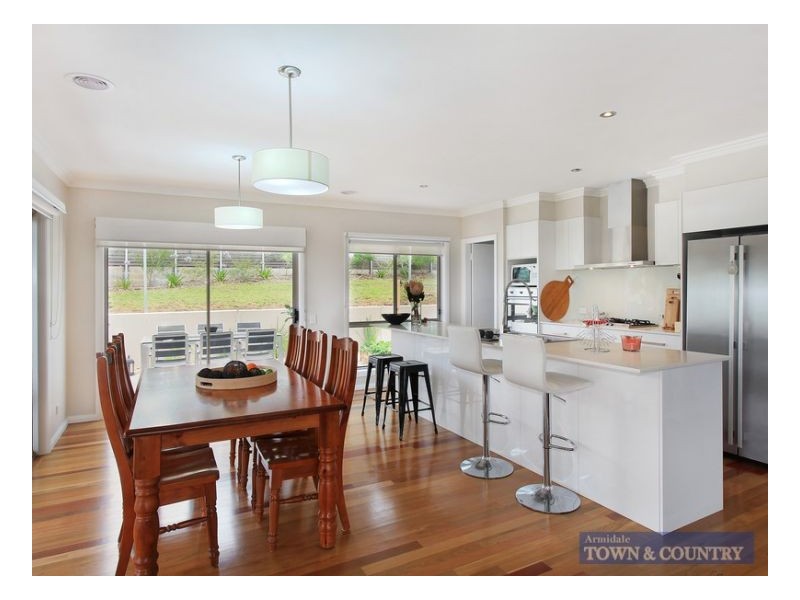 14 Illallangi Close, Armidale NSW 2350