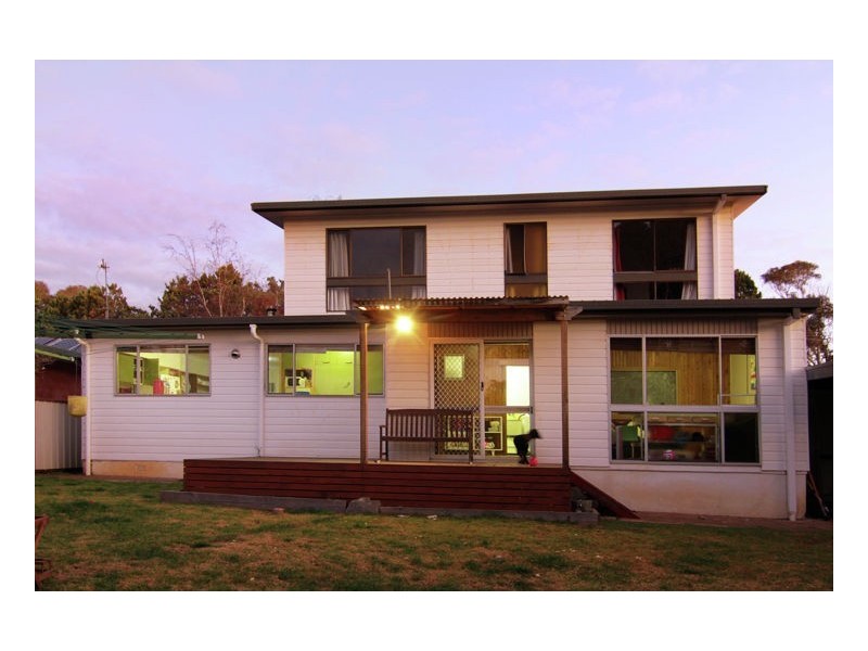 21 Duval Street, Armidale NSW 2350