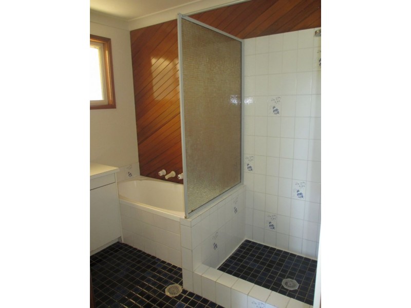 87 Macdonald Drive, Armidale NSW 2350