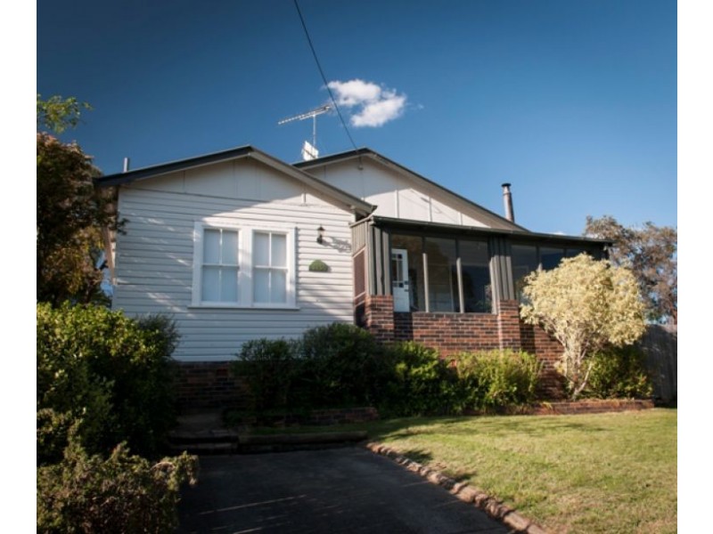 123 Erskine Street, Armidale NSW 2350