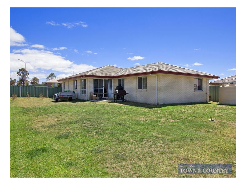 6 Netherton Park Avenue, Armidale NSW 2350
