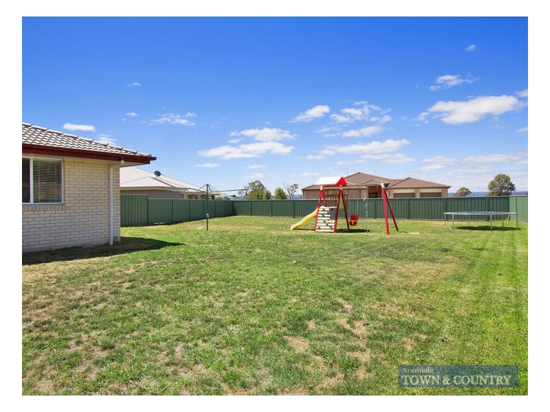 6 Netherton Park Avenue, Armidale NSW 2350