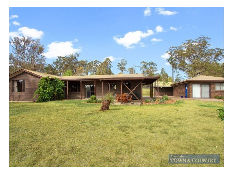 28 Budumba Road, Armidale NSW 2350