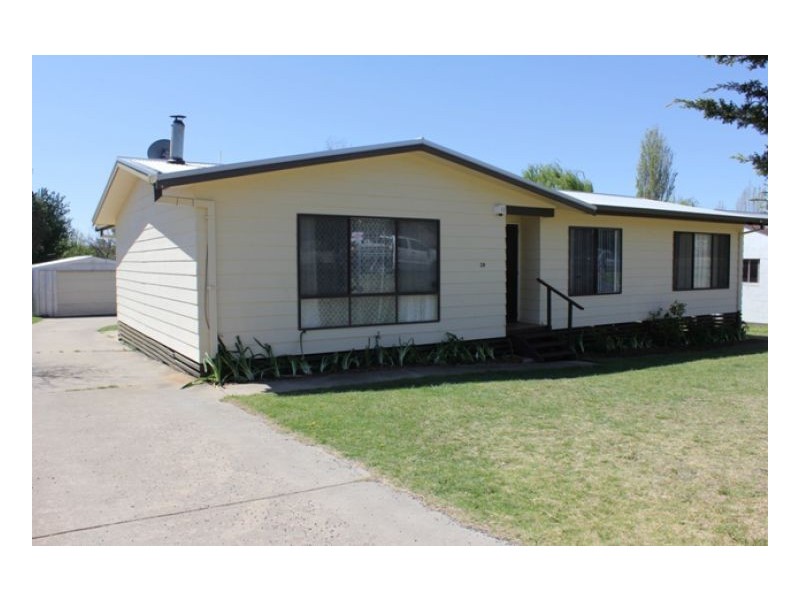 39 Galloway Street, Armidale NSW 2350