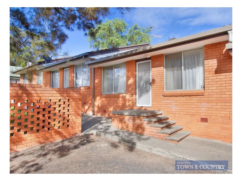 2/20 Drummond Avenue, Armidale NSW 2350