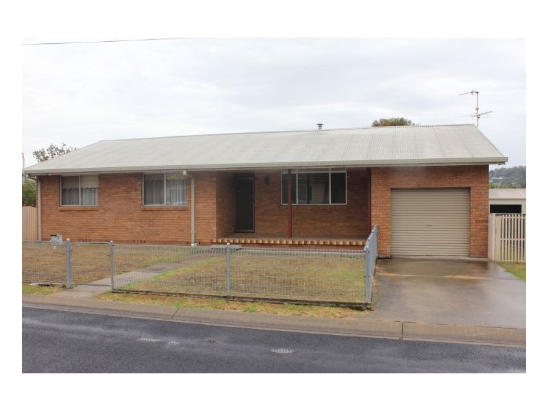 11 Brewery Lane, Armidale NSW 2350