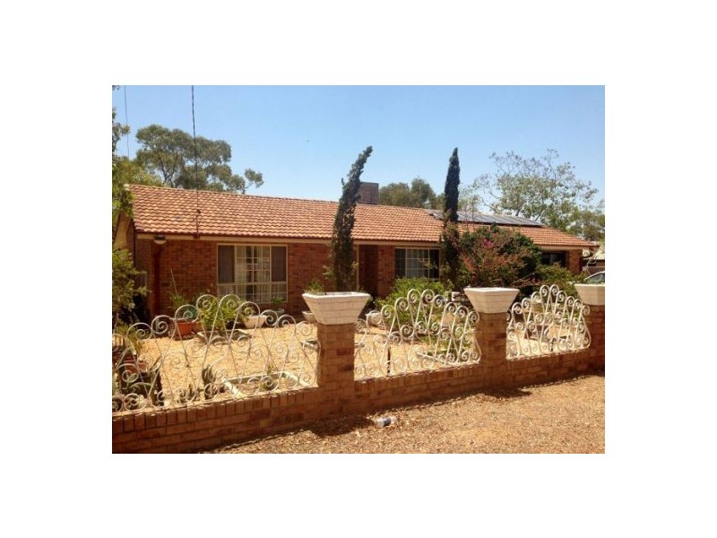 9 Black Prince Drive, Lightning Ridge NSW 2834