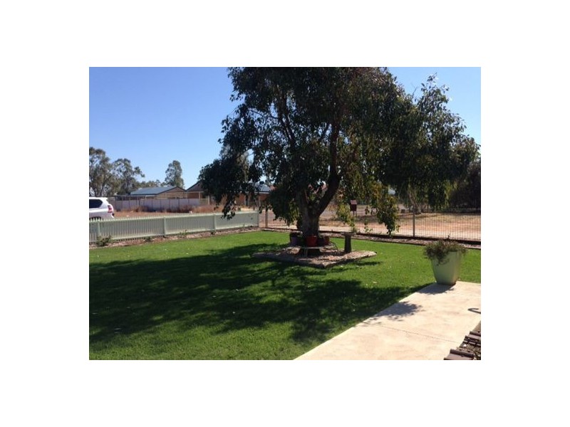 19 Fantasia Street, Lightning Ridge NSW 2834