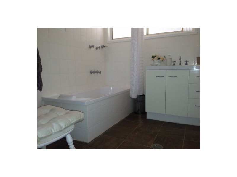 “Weetalibah Watering Hole” Angledool Road, Lightning Ridge NSW 2834