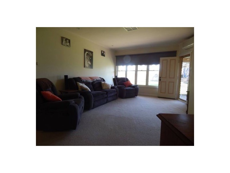 24 Pitt Street, Walgett NSW 2832