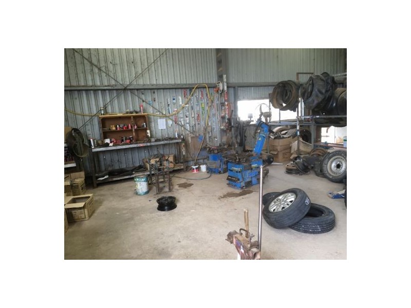 . Countrywide Tyres & Batteries, Lightning Ridge NSW 2834