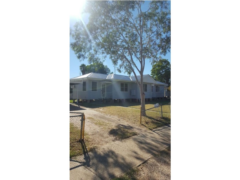 Unit 1,2 & 3 32 Euroka Street, Walgett NSW 2832