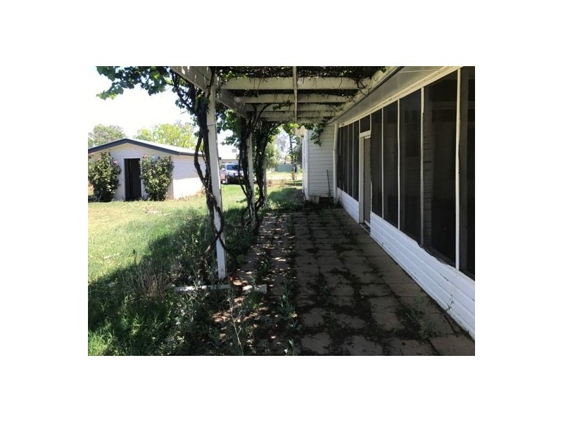 38 Earl Street, Collarenebri NSW 2833