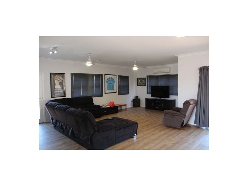 “Roxburgh”, Walgett NSW 2832