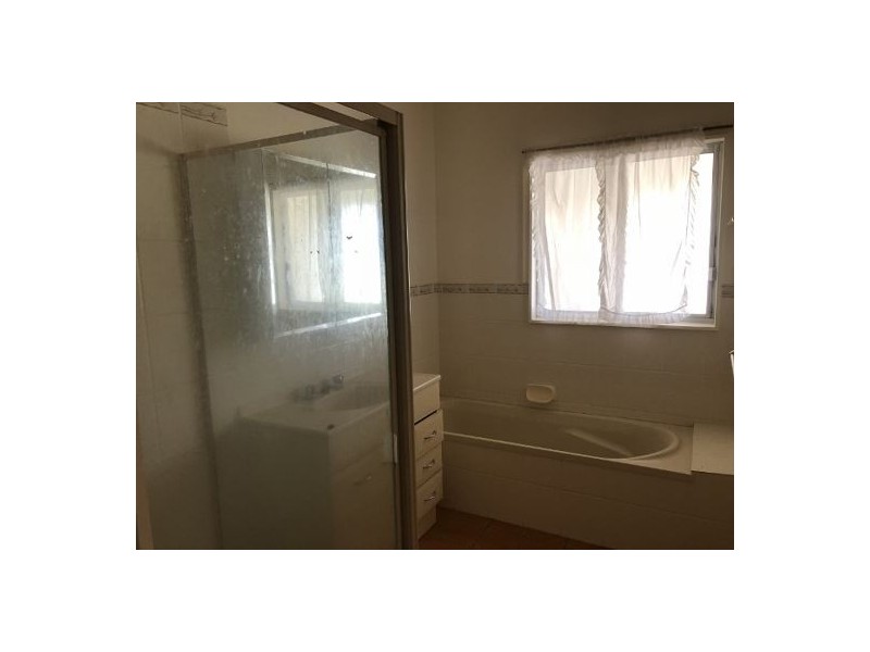 18 Kaolin Street, Lightning Ridge NSW 2834