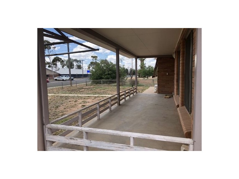 18 Kaolin Street, Lightning Ridge NSW 2834