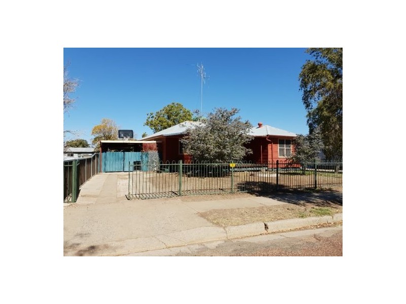 11 Ritchie Street, Walgett NSW 2832