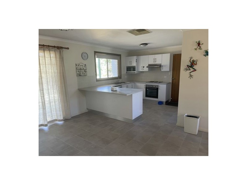 27 Cardinal Road, Lightning Ridge NSW 2834