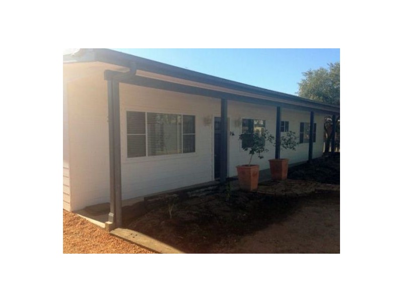 33 Nettleton Drive, Lightning Ridge NSW 2834