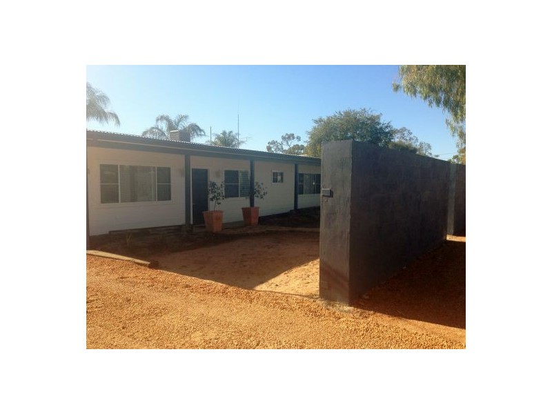 33 Nettleton Drive, Lightning Ridge NSW 2834