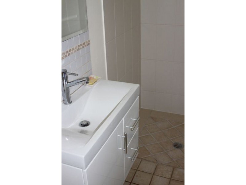 33 Nettleton Drive, Lightning Ridge NSW 2834